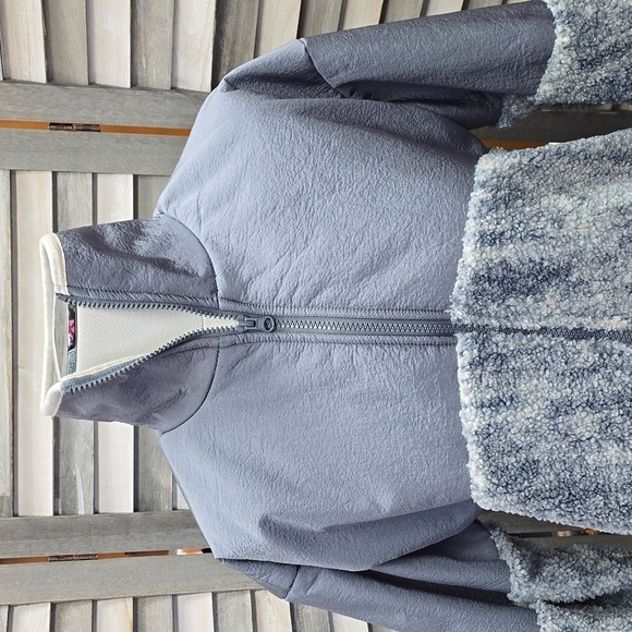 Cozy Gray Fleece Zip-Up Jacket | MTA Sport | Small - Picture 2 of 12